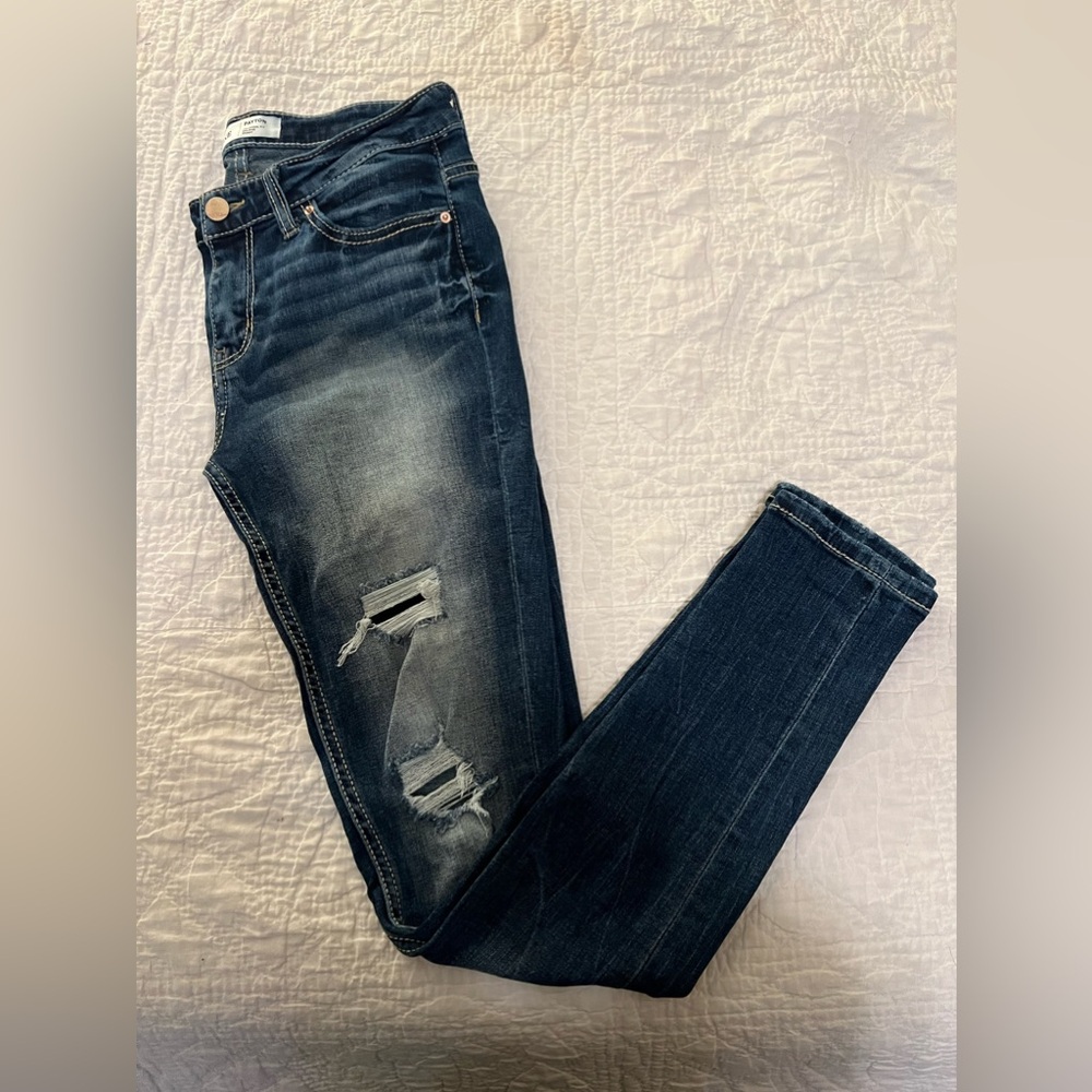 BKE Distressed Skinnies